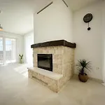 Gaudeo With Pool And Ev Station Villa *