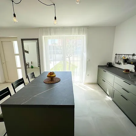 Villa Gaudeo With Pool And Ev Station Nova Vas (Brtonigla)