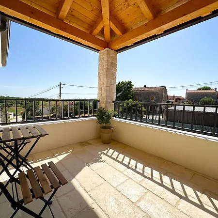 Gaudeo With Pool And Ev Station *