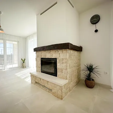 Gaudeo With Pool And Ev Station Villa *